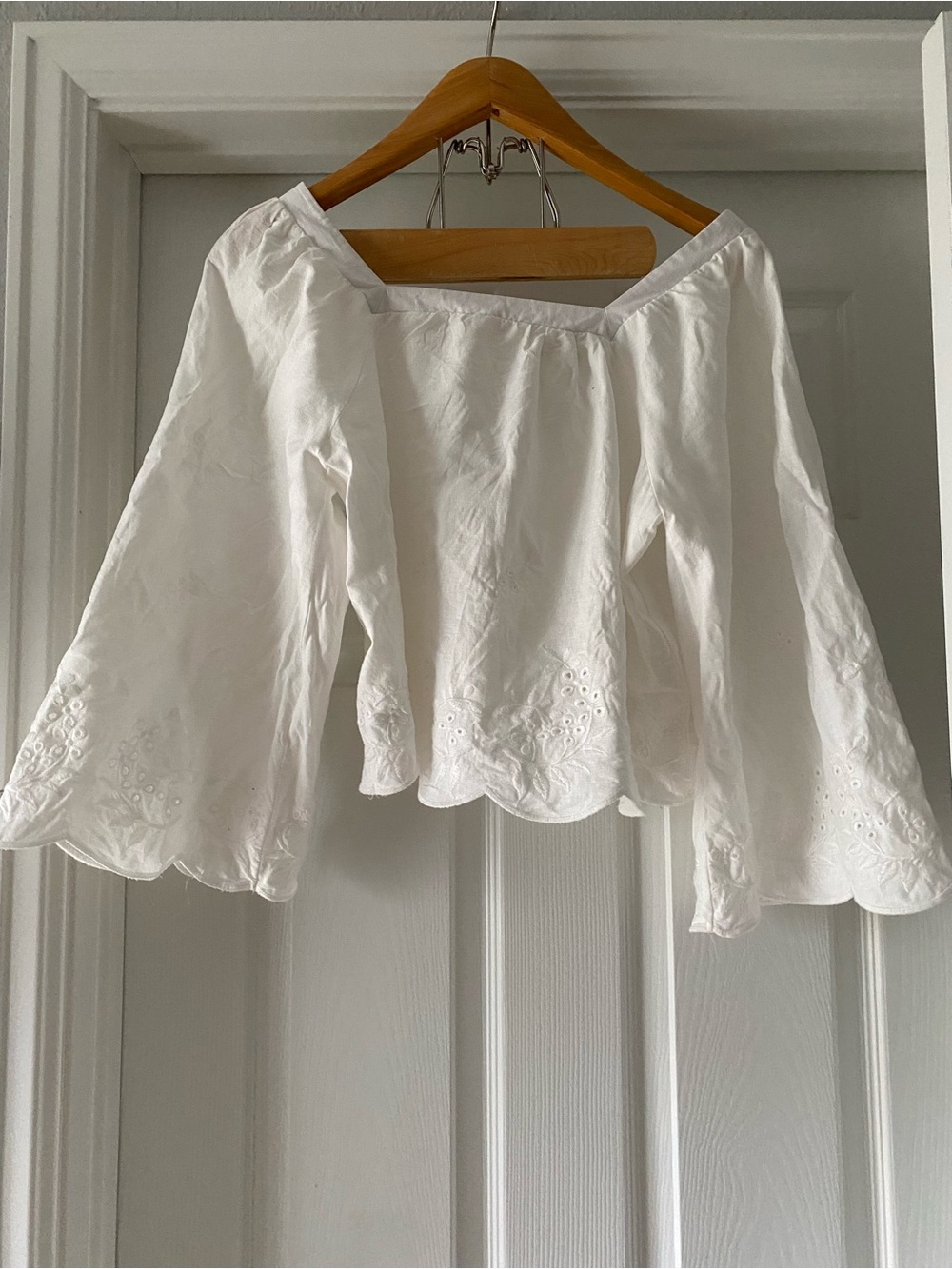 Christian Siriano White Embroidered Blouse Tie Front Sz S Romantic Linen Boho - Picture 4 of 8